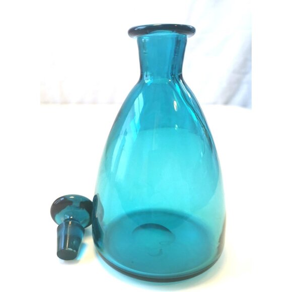 Decanter Light Blue Blown Glass England Vintage Styling - Picture 8 of 8